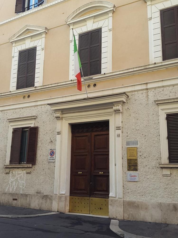 Residenza Praetoria Hotel Rome Exterior photo